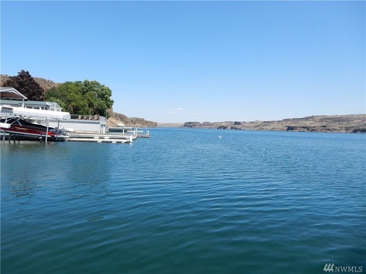 Property Photo:  24904 Long Lake Shores Dr NE 10  WA 98853 