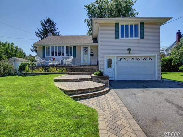 39 Beaumont Avenue  Massapequa NY 11758 photo