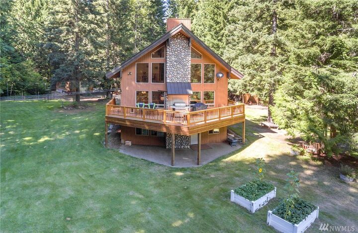 Property Photo:  4270 Kachess Lake Rd  WA 98925 