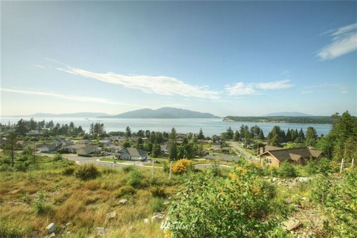 2806 W 3rd Place  Anacortes WA 98221 photo