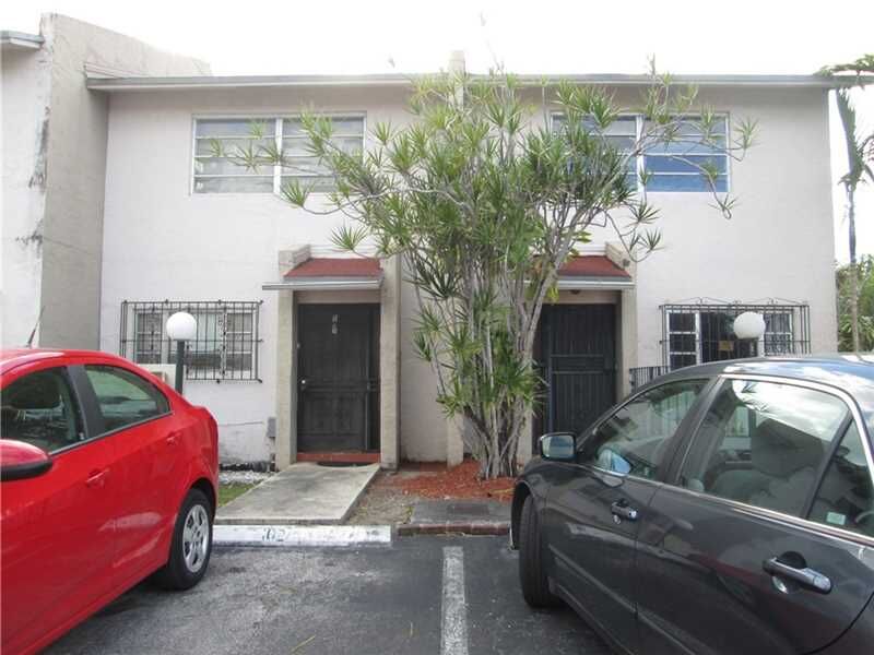 Property Photo:  10940 SW 7th St 101  FL 33174 