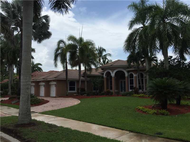 Property Photo:  2446 Provence Cir  FL 33327 