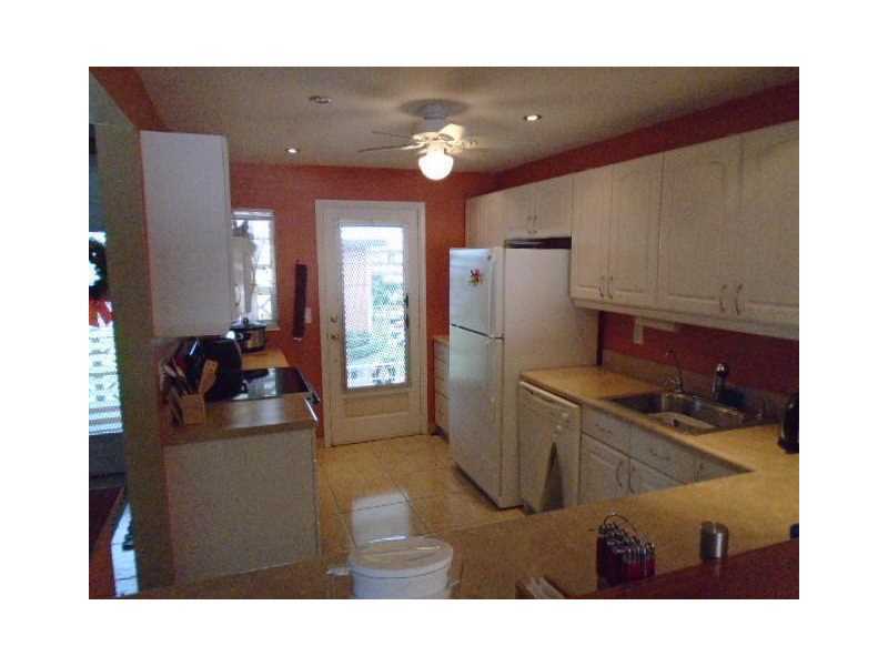 Property Photo:  3051 NW 46th Ave 410  FL 33313 