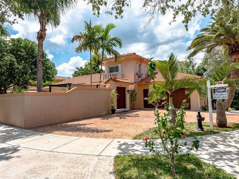 Property Photo: 15137 NW 87th Pl FL 33018