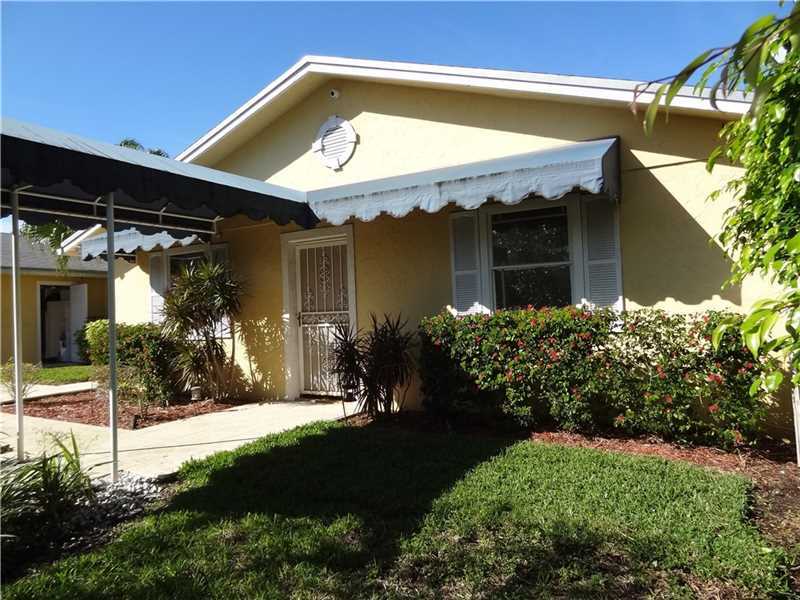 Property Photo:  1601 SW 5th Pl  FL 33312 