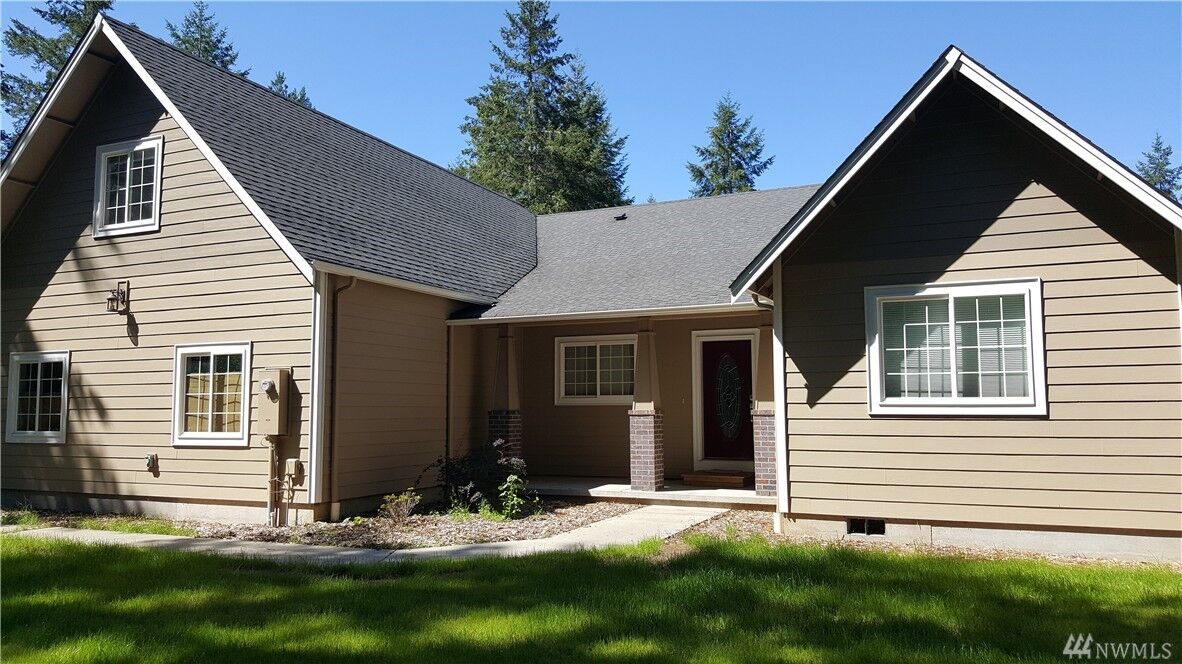 Property Photo:  14647 Regal Lane SE  WA 98597 