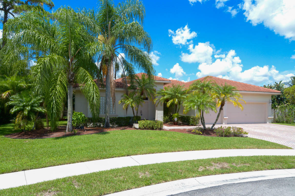 Property Photo:  4239 Quill Circle  FL 33467 