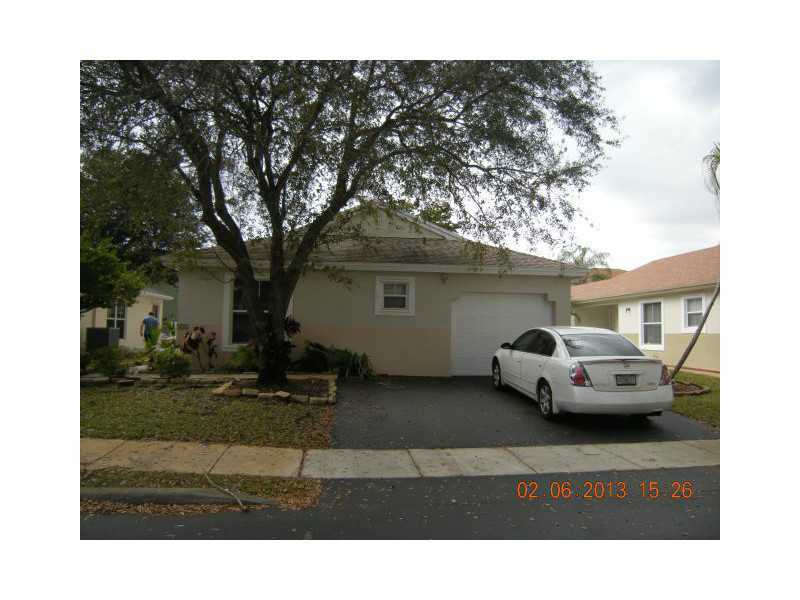 152 NW 207 Av  Pembroke Pines FL 33029 photo