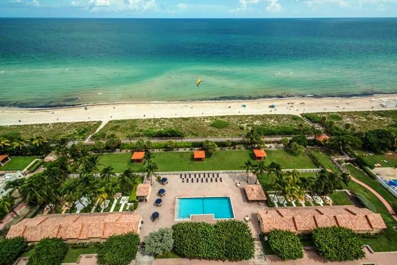 Property Photo: 2555 Collins Av 2205 FL 33140