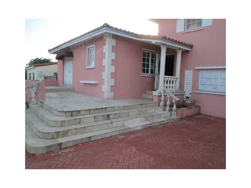 Property Photo:  1900 SW 83 Av  FL 33155 