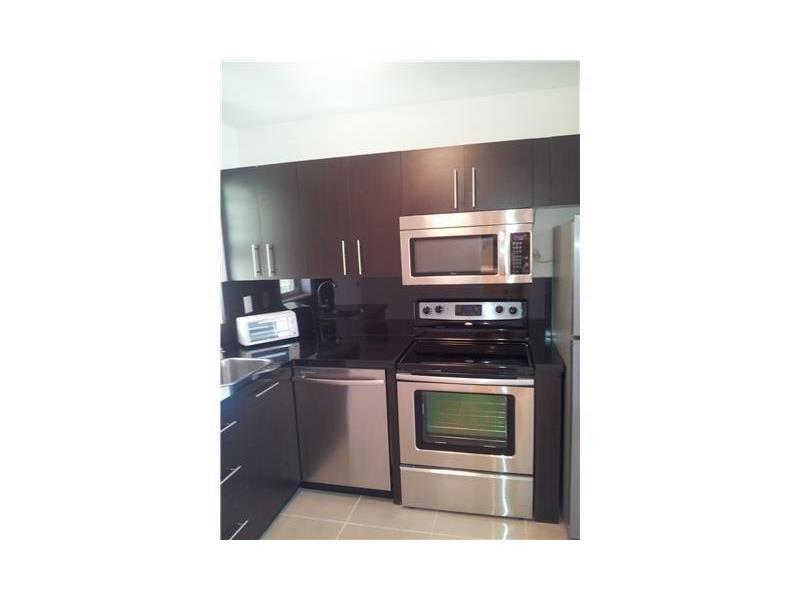 Property Photo:  851 Meridian Av 33  FL 33139 