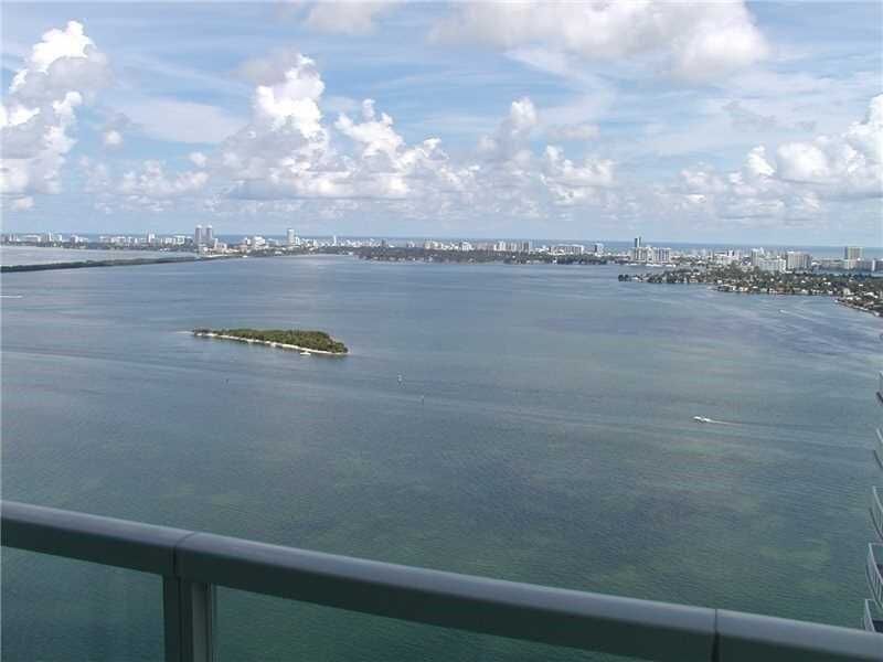 Property Photo:  1900 N Bayshore Dr 4015  FL 33132 