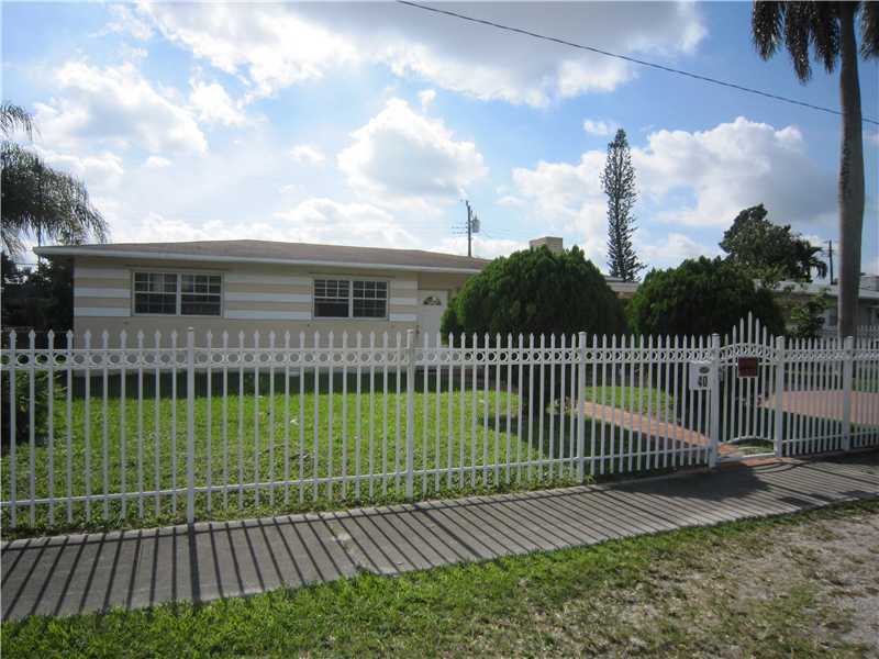 Property Photo: 40 NE 193 Te FL 33179
