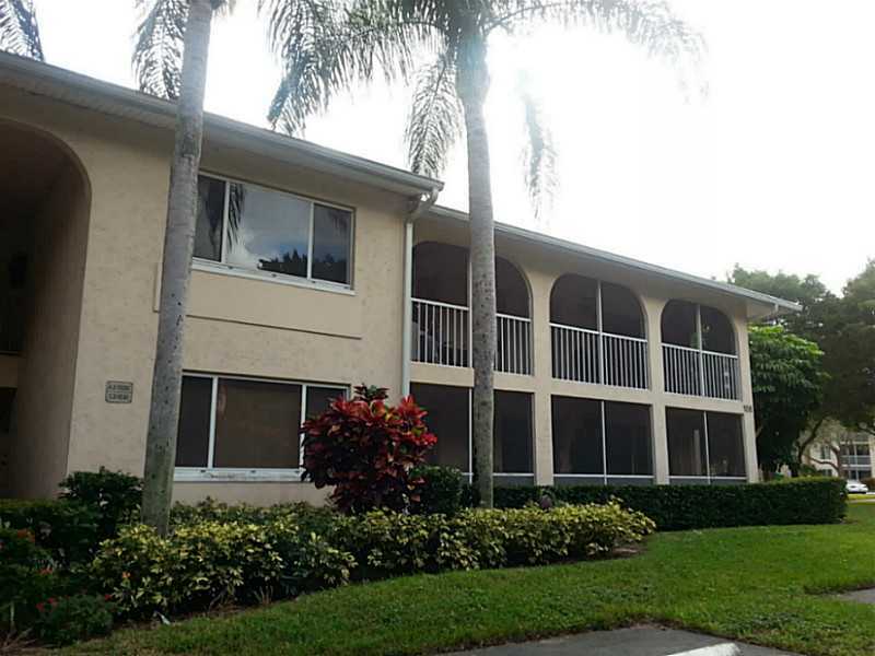 Property Photo:  13770 Oneida Dr B-1  FL 33446 