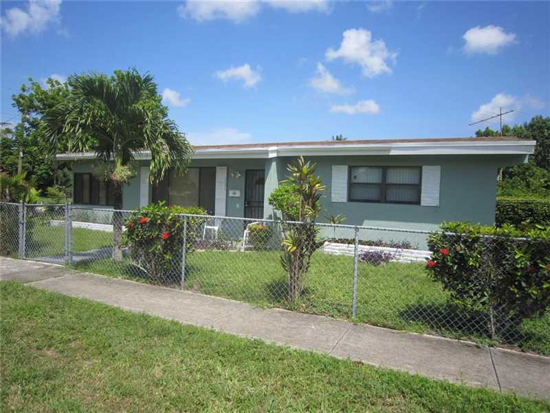 Property Photo: 17271 NE 3 Ct FL 33162