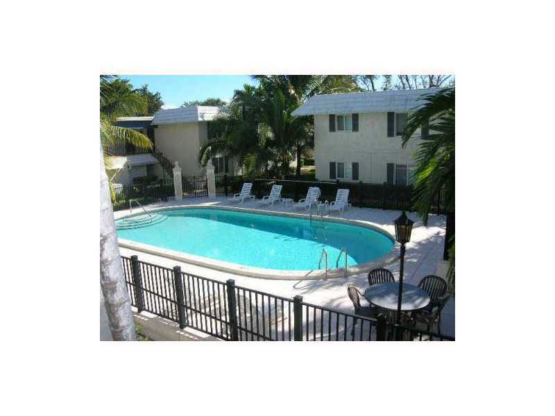 Property Photo: 8609 68 Ct 21 FL 33156