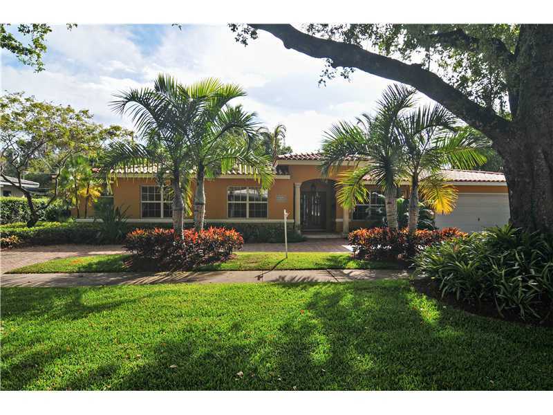 Property Photo: 1534 Cecilia Av FL 33146