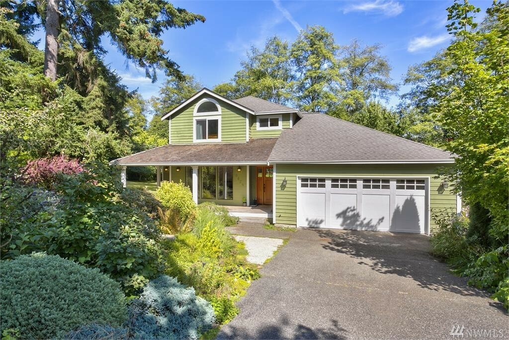 Property Photo:  8824 NE New London Ct  WA 98110 