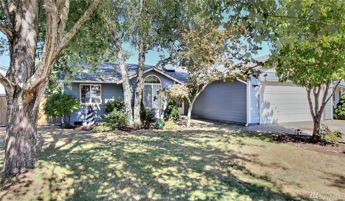 Property Photo: 6310 61st Lp SE WA 98513