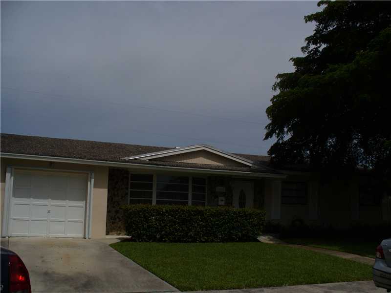 Property Photo: 19845 SW 88 Ct FL 33157