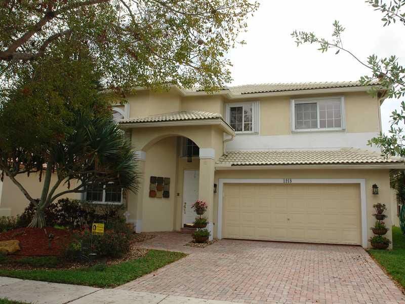 Property Photo: 1918 NW 171st Av FL 33028