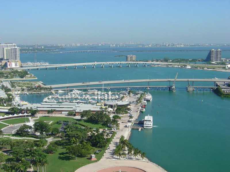 Property Photo:  325 S Biscayne Bl 4314  FL 33131 