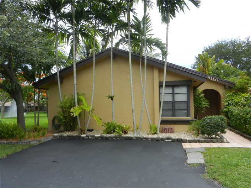 Property Photo: 9116 SW 130 Ln FL 33176