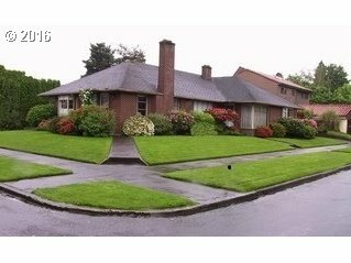Property Photo: 2235 NE 44th Ave OR 97213