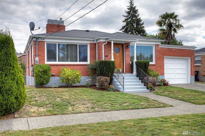 1615 N Madison St  Tacoma WA 98406 photo