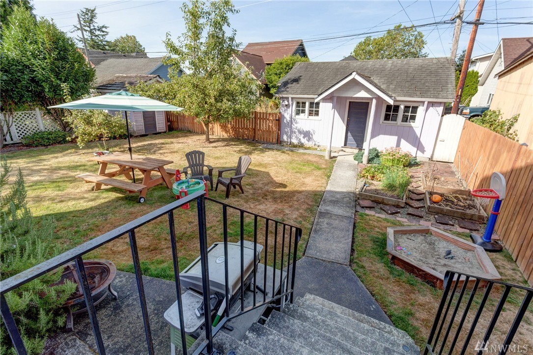 Property Photo: 2625 Patton St WA 98225
