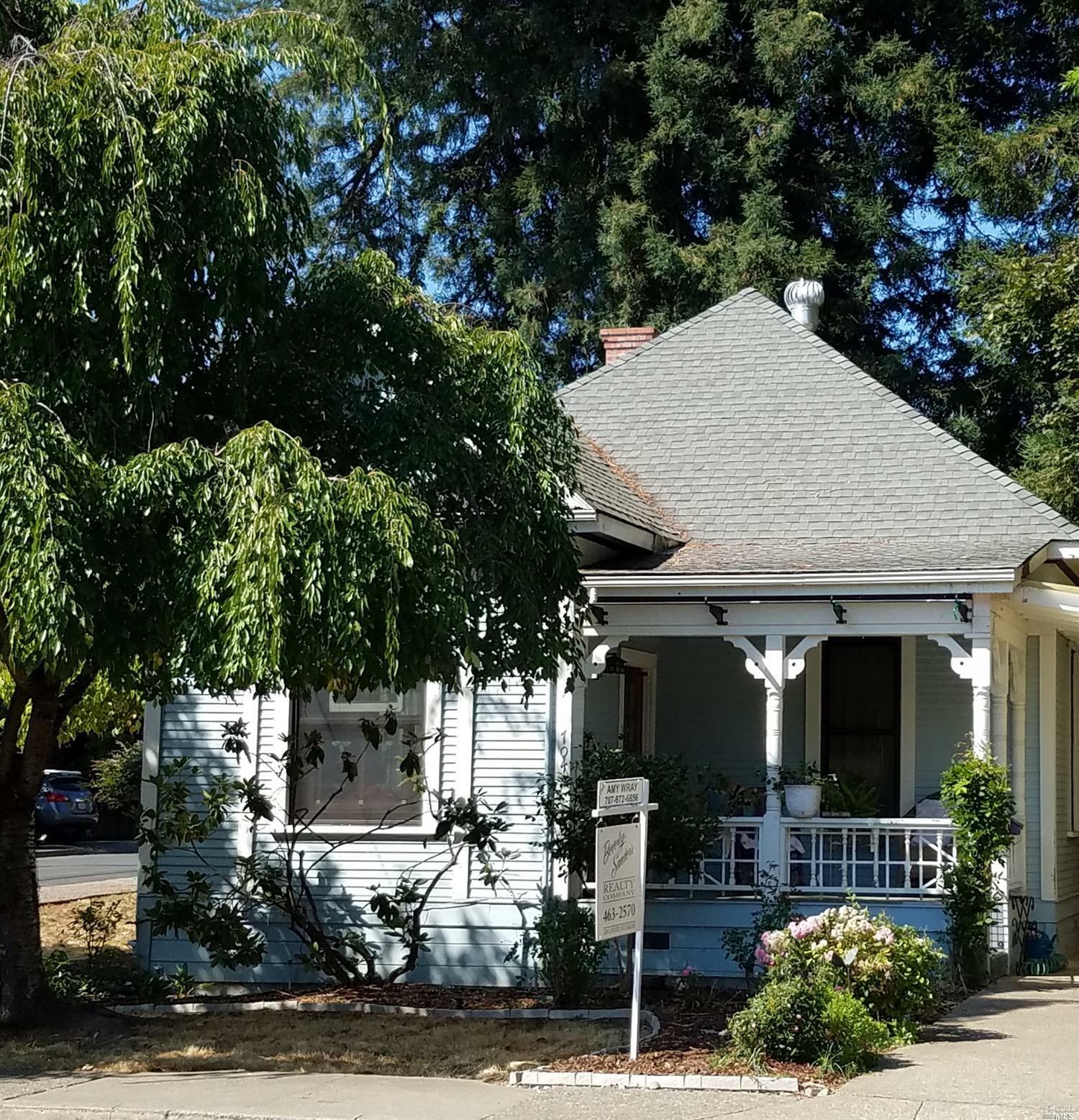 Property Photo:  704 North Oak Street  CA 95482 