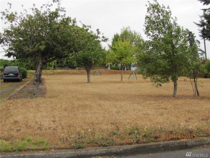 Property Photo:  Xxx W 10th St  WA 98363 