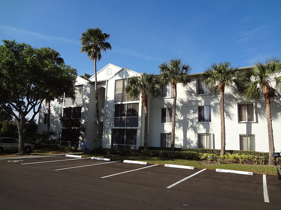 Property Photo:  2502 SE Anchorage Cove E-2  FL 34952 