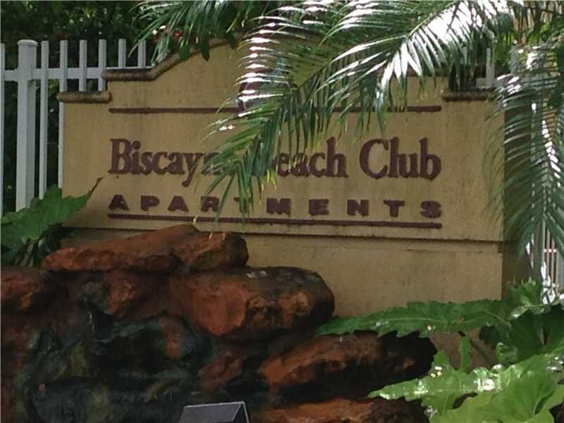 Property Photo: 15581 SW 104th Ter 216 FL 33196