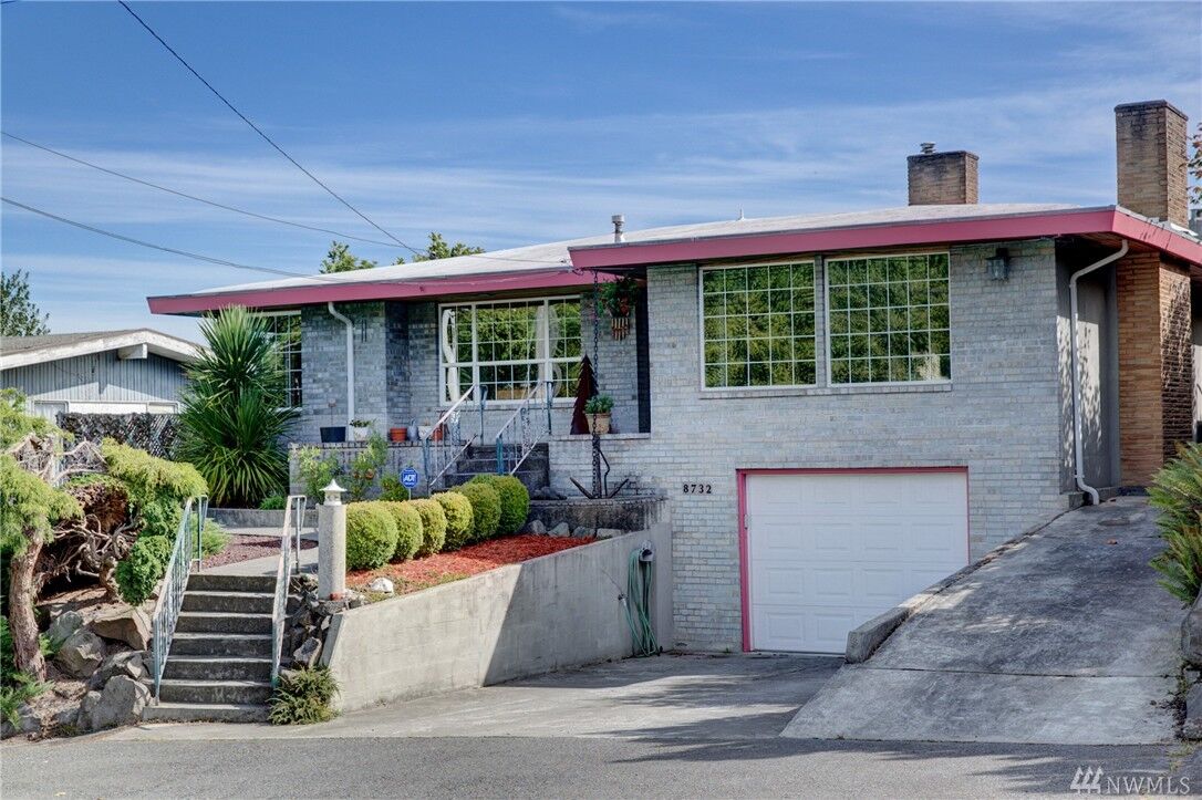 Property Photo: 8732 24th Ave NW WA 98117