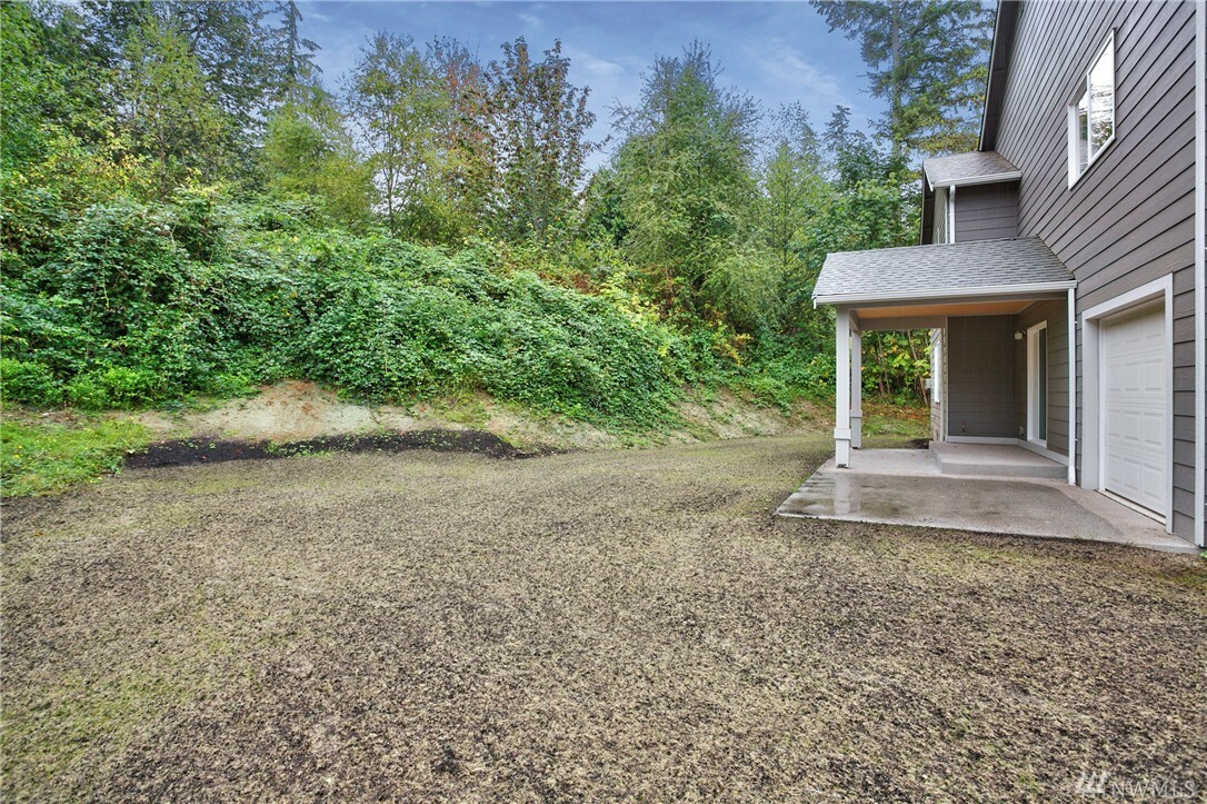 Property Photo:  7102 Lakewood Rd  WA 98292 