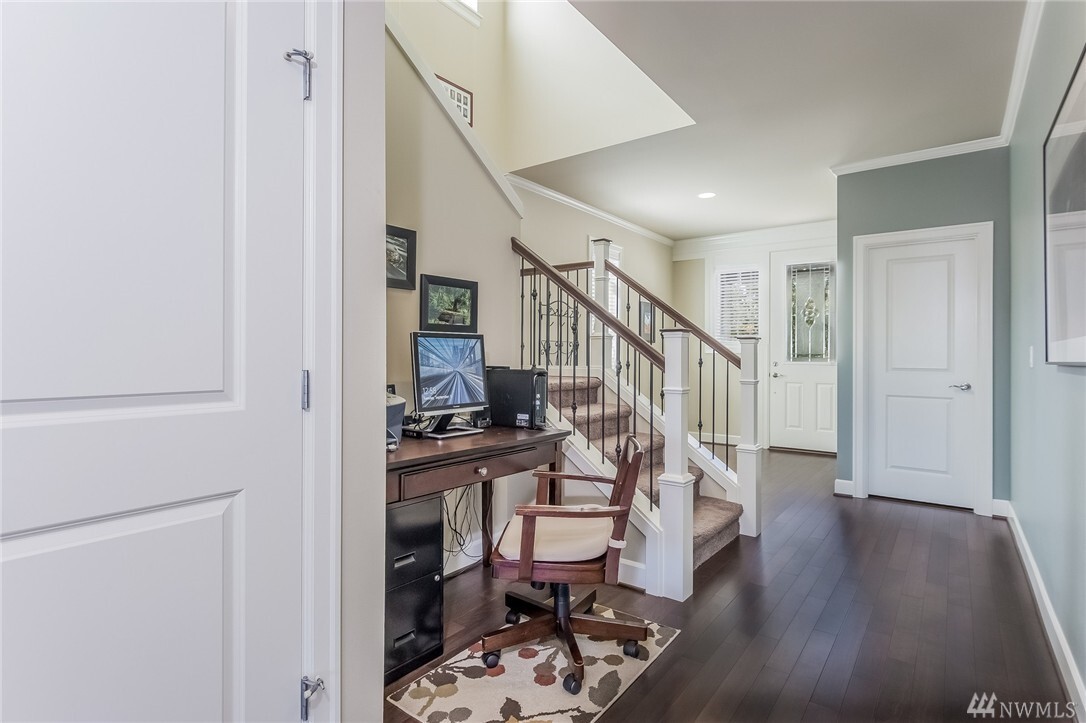 Property Photo: 23296 SE 34th Place WA 98075