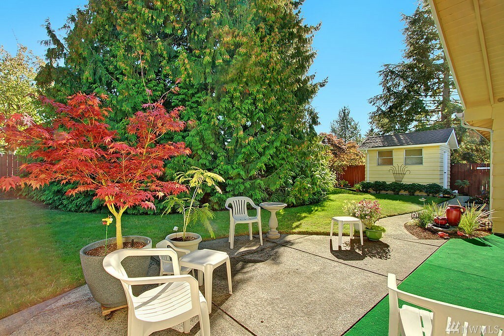 Property Photo:  2321 N 172nd St  WA 98133 