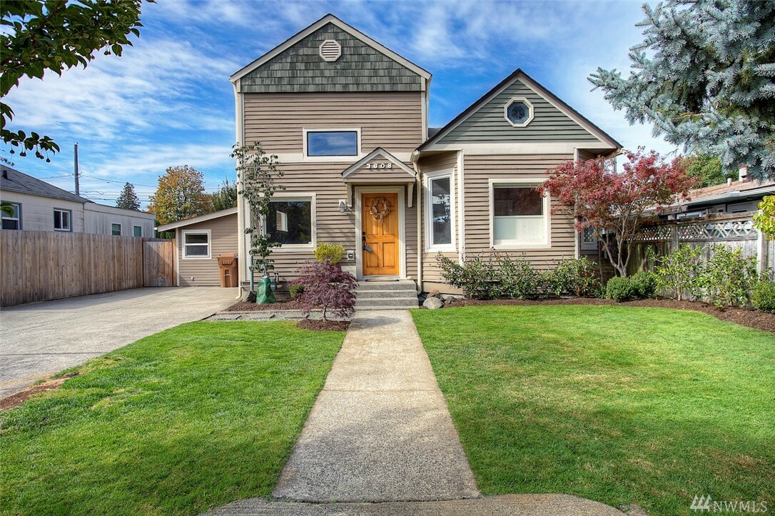 Property Photo:  3608 N Ferdinand St  WA 98407 