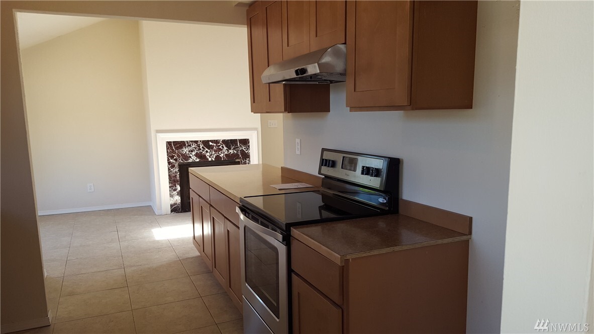 Property Photo: 1305 Broadview Dr WA 98221