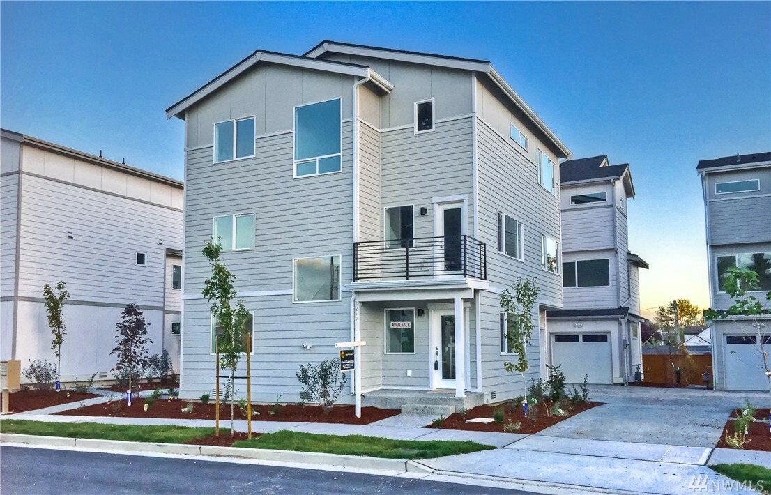 4259 S Holden Street  Seattle WA 98118 photo