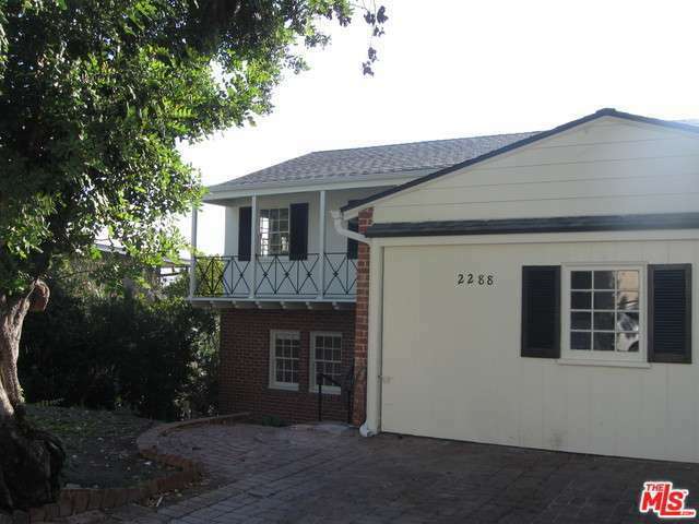 Property Photo:  2288 Moreno Dr  CA 90039 