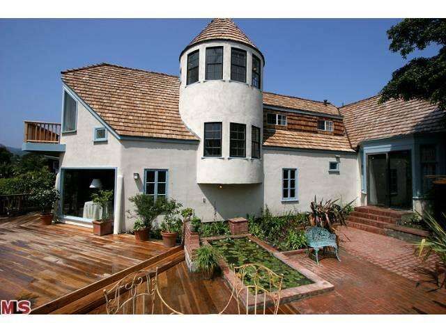 Property Photo: 100 Esparta Way CA 90402