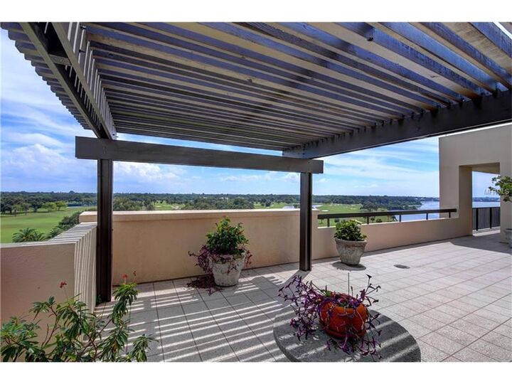 Property Photo: 4 Belleview Boulevard 805 FL 33756