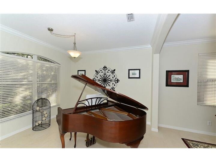 Property Photo: 800 Shorecrest Drive FL 34232