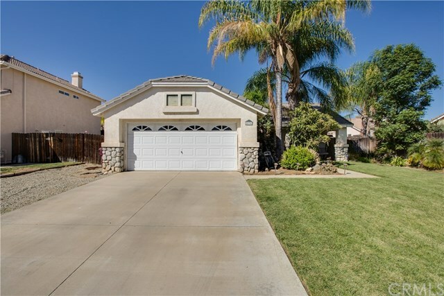 Property Photo: 25752 Newbury Circle CA 92584