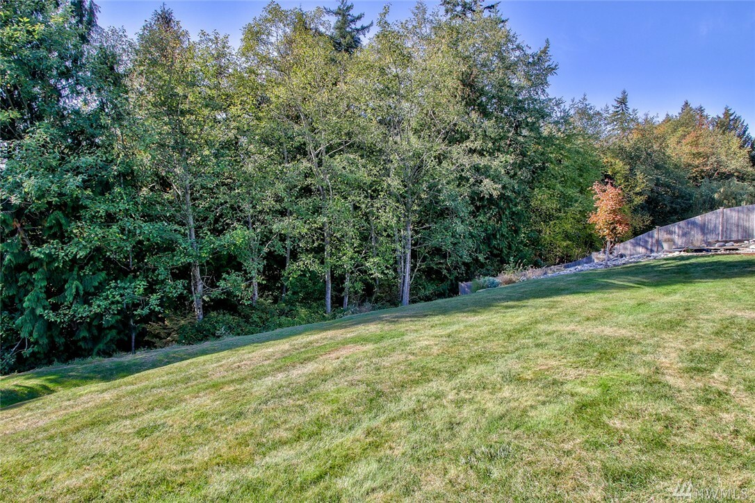 Property Photo:  517 S 38th Place  WA 98274 