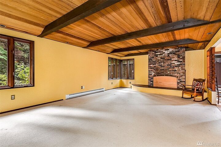 Property Photo: 4512 W Cramer St WA 98199