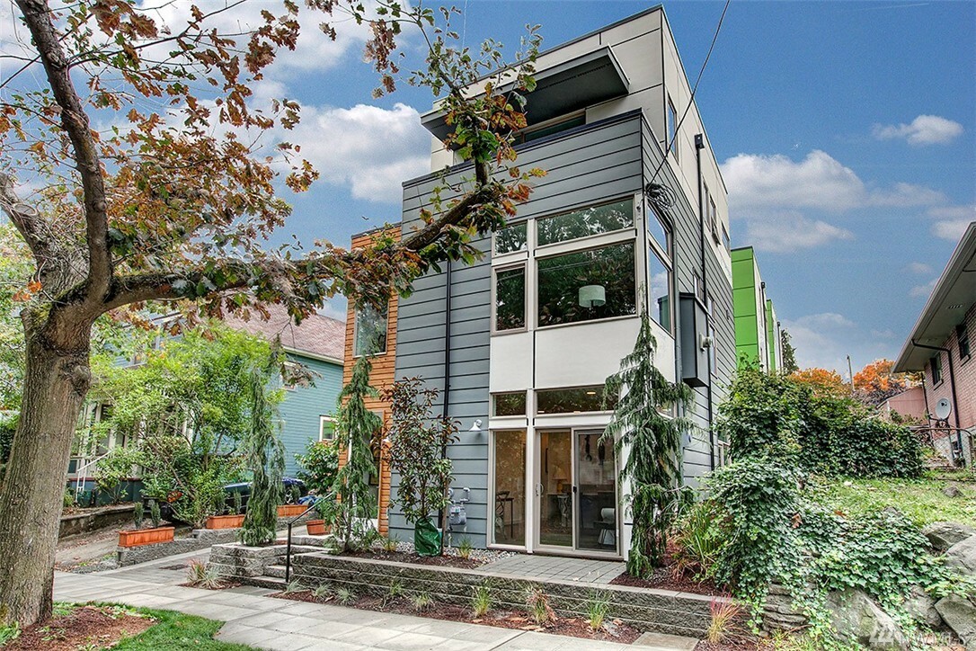 Property Photo: 711 26th Ave S WA 98144