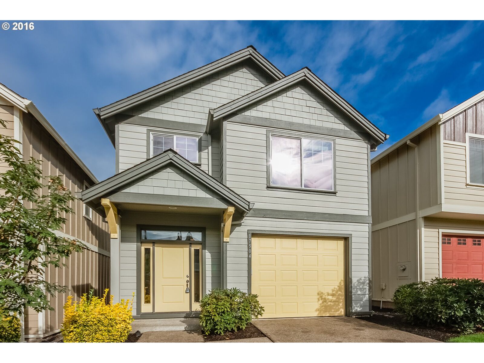 Property Photo:  17504 SE Reserve Loop  OR 97267 